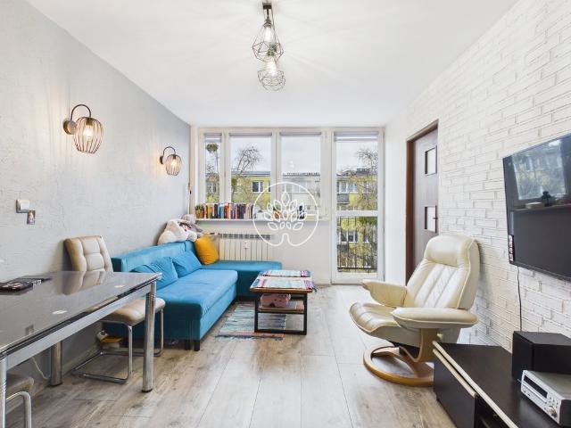 Przestronne 3 pokojowe mieszkanie z balkonem i parkingiem