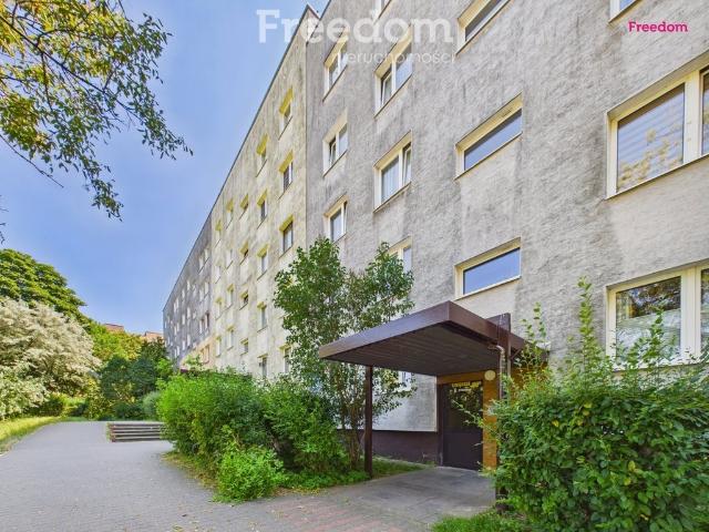 Polecam przestronne 3 pokoje z dużym balkonem w Radomiu