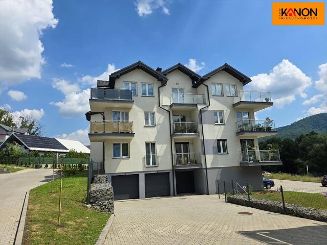 Przestronne 3 pokojowe mieszkanie z dużym balkonem i widokiem na góry