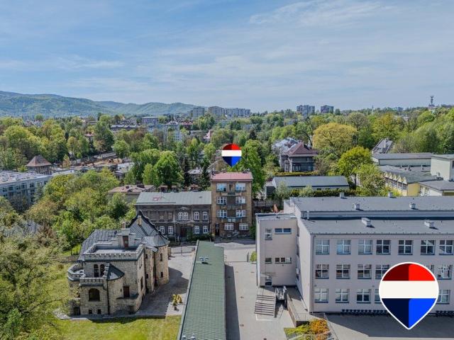 Przestronne 3 pokojowe mieszkanie z ogródkiem w centrum Bielska