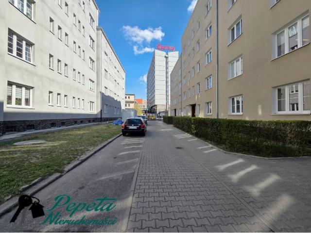 Przestronne 3 pokojowe mieszkanie z potencjałem w centrum Poznania