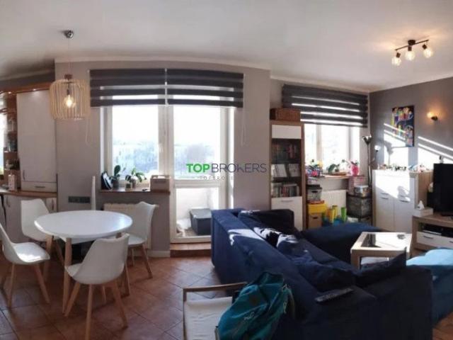 Do sprzedania przestronne 3 pokojowe dwupoziomowe mieszkanie 77 m² z balkonem