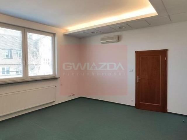 Przestronne biuro 620 m2 w wysokim standardzie, klimatyzacja