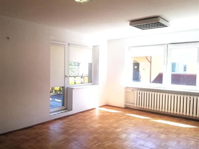 Przestronne biuro 200 m2 z garażem, Przymorze
