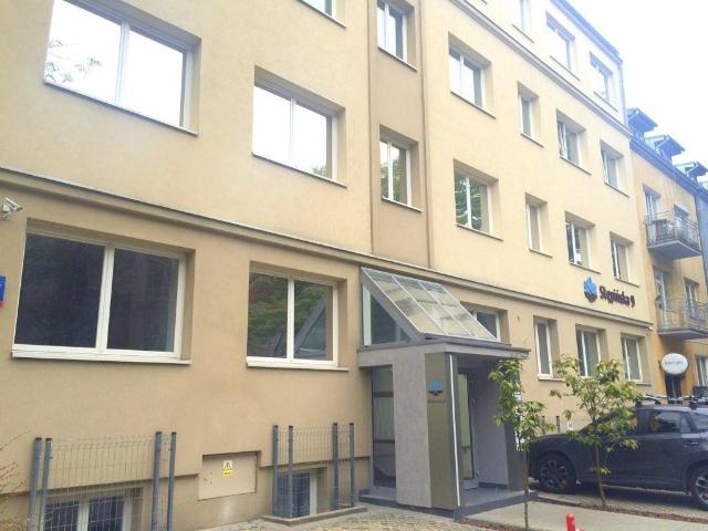 Przestronne biuro 205 m2 w odrestaurowanej kamienicy Mokotów