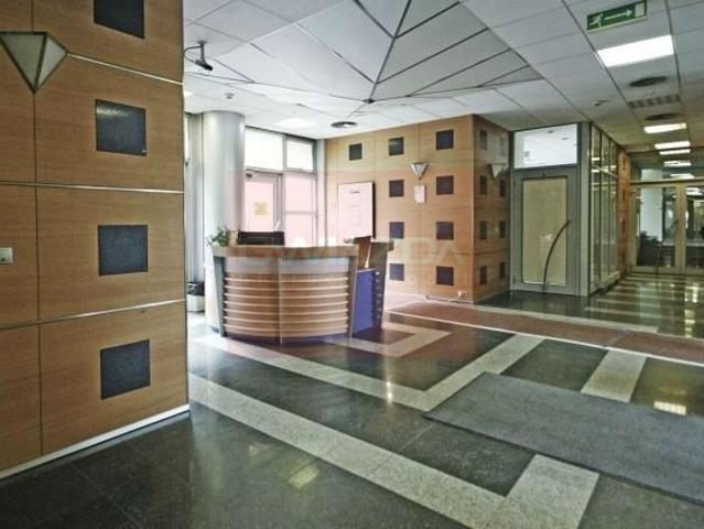 Przestronne biuro 264 m² w sercu Mokotowa z możliwością aranżacji