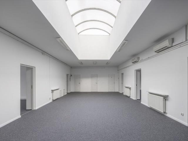 Przestronne biuro 280 m2 w centrum Woli z klimatyzacją