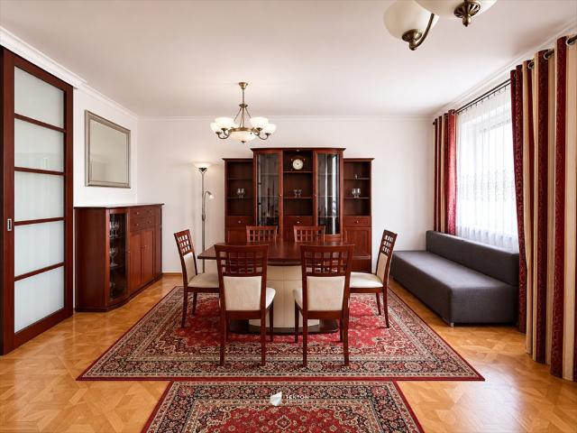 Przestronne dwupoziomowe mieszkanie 112 m² w zielonej Ochocie