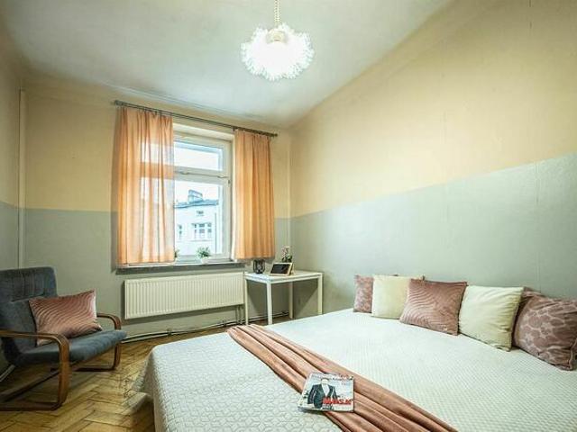 Przestronne mieszkanie w odnowionej kamienicy ul. Wierzbowa
