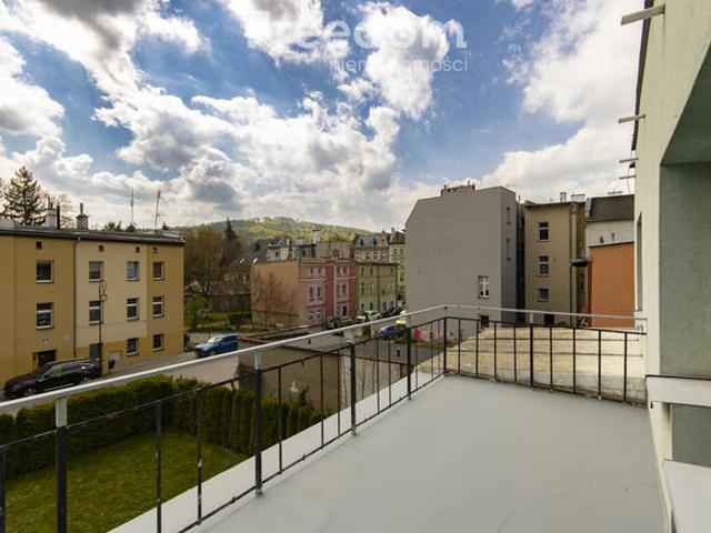 Przestronne mieszkanie z balkonem w dobrej cenie