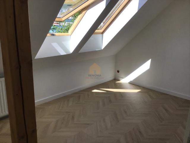 Przestronne poddasze 79 m² z balkonem i potencjałem