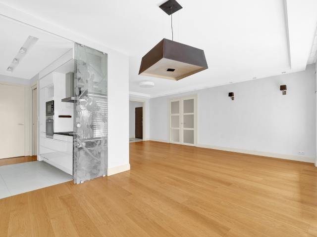 Przestronny apartament w prestiżowej inwestycji