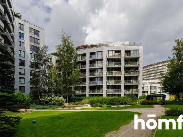 Przestronny apartament z widokiem na Park Szczęśliwicki polecam!
