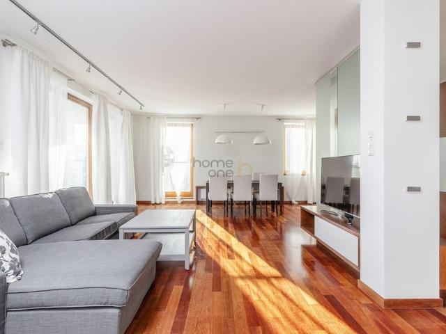 Przestronny apartament 126 m² z garażem i tarasem na Mokotowie