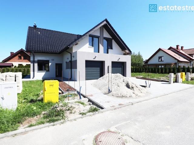 Przestronny bliźniak 166 m2 na 5,25 ar w Niepołomicach