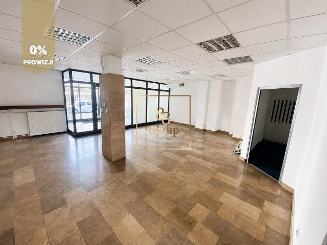 Przestronny budynek usługowy 710 m2 w centrum Pułtuska