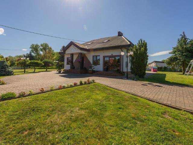 Przestronny dom 130m² z ogrodem, blisko natury polecam!