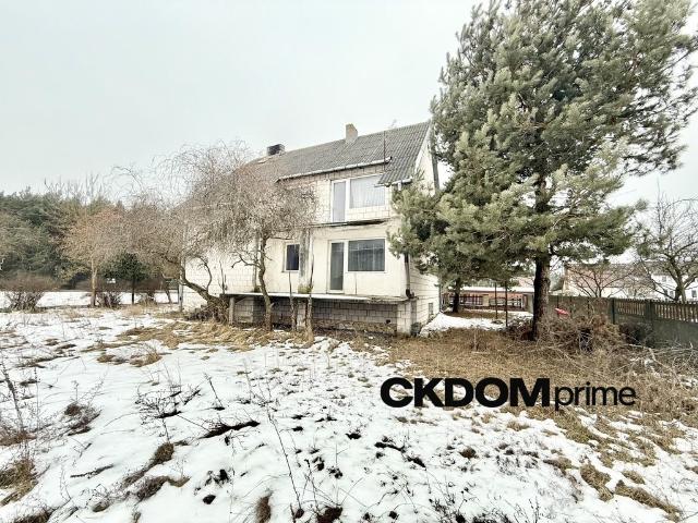 Przestronny dom 180 m² z dużą działką w Lesicy