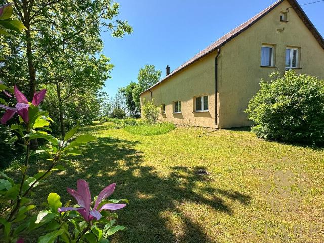 Przestronny dom 204,6 m² po remoncie, działka 3200 m², cisza