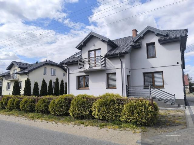Przestronny dom 205 m2 z dużą działką i fotowoltaiką