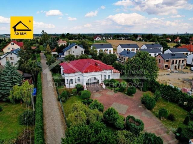 Przestronny dom 200 m² z dużym garażem i ogrodem
