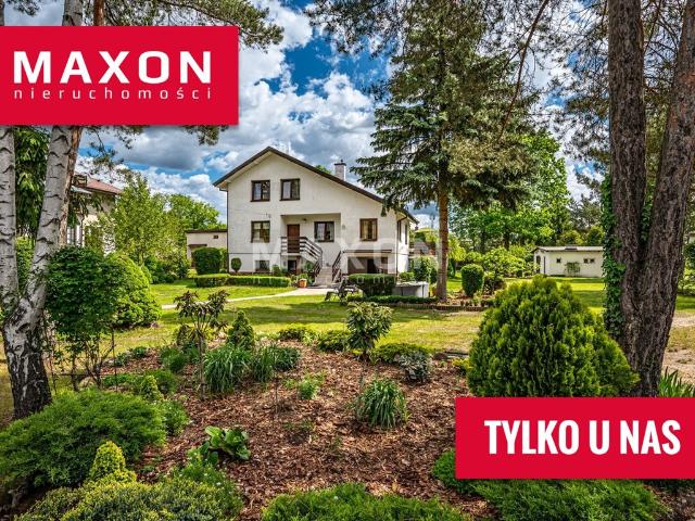 Przestronny dom 217 m² na dużej działce w Wawrze