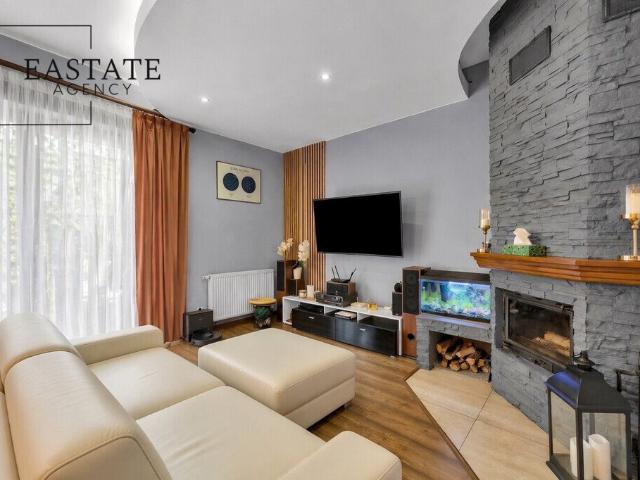 Przestronny dom 225 m² z garażem, gotowy do zamieszkania