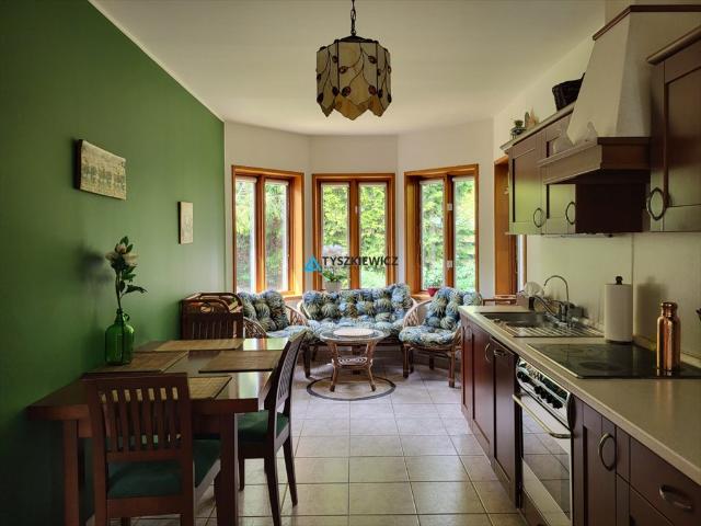 Przestronny dom 220 m2 w zielonym Wiczlinie z ogrodem