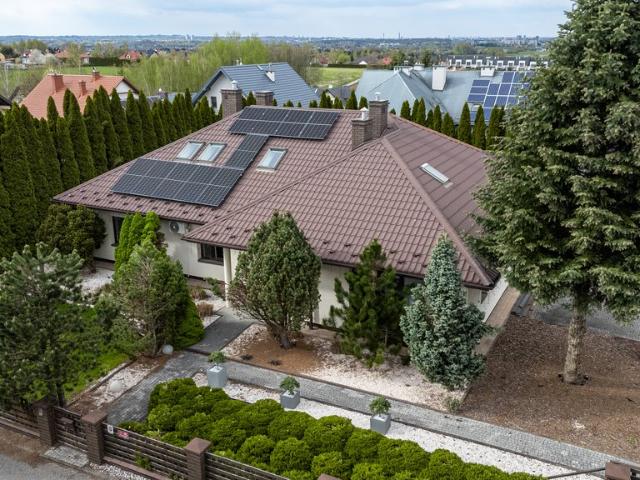 Przestronny dom 220 m² z jacuzzi i fotowoltaiką