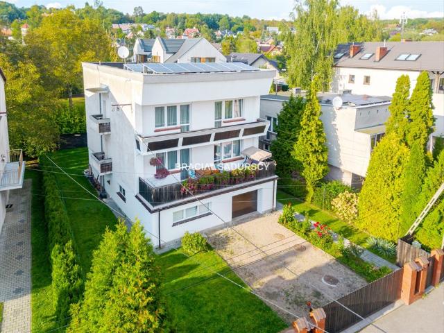 Przestronny dom 230 m2 w Przegorzałach z ogrodem i garażem