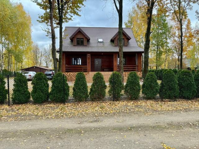 Przestronny dom 230 m² z piwnicą i ogrodem
