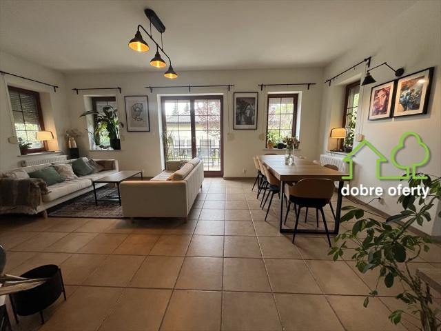 Przestronny dom 240 m² z ogrodem i kominkiem, bez mebli