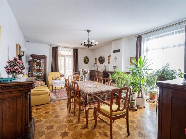 Przestronny dom 257 m2 z garażem i ogrodem zimowym