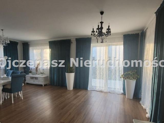 Przestronny dom 259 m² z garażem, wysokim standardem
