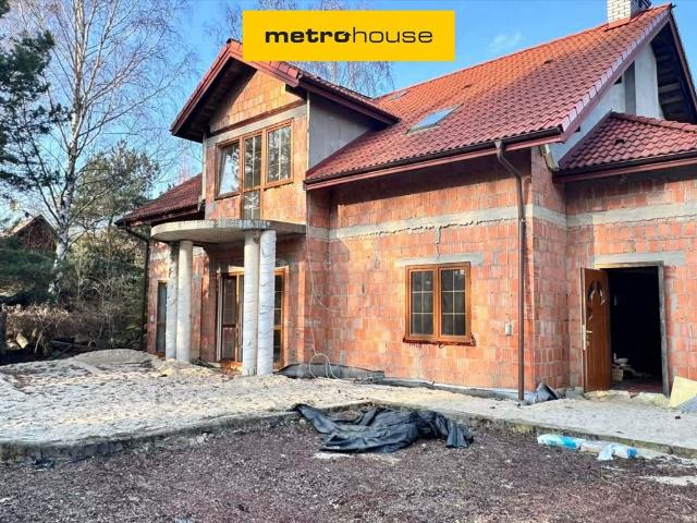 Przestronny dom 288 m² z 7 pokojami, do wykończenia