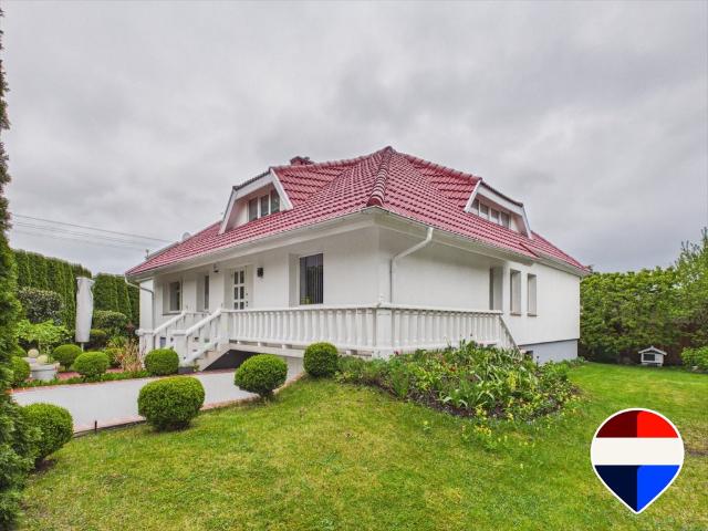 Przestronny dom 325 m² z ogrodem i tarasami, Sępólno