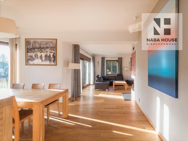 Polecam przestronny dom 327 m² w spokojnej okolicy Gdańska