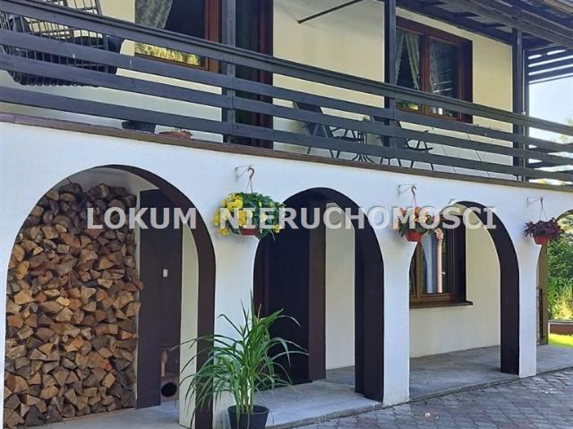 Przestronny dom 360 m2 z ogrodem i potencjałem rozbudowy