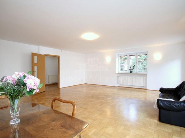 Przestronny dom 370 m2 w Wilanowie z ogrodem i garażem