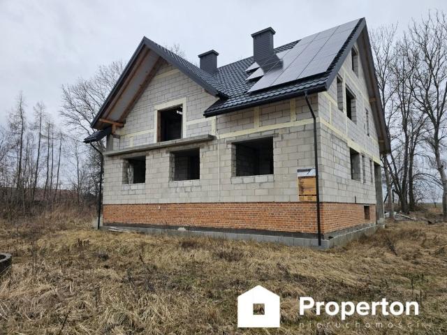 Przestronny dom 450 m² z fotowoltaiką i dużymi działkami