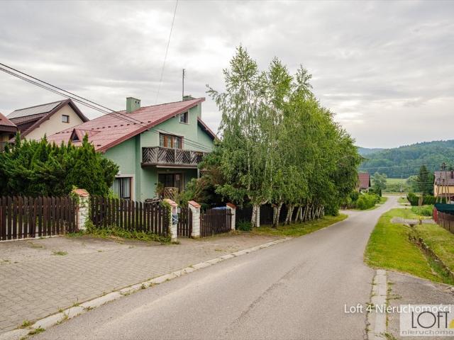 Przestronny dom 875 m2 z garażem i ogrodem