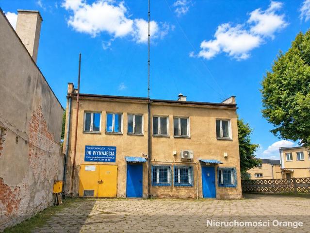 Przestronny dom biurowo techniczny w centrum Jastrowia