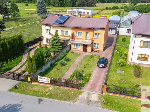Przestronny dom bliźniak z 4 pokojami i ogrzewaniem gazowym