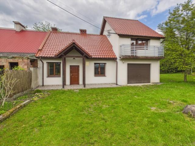Przestronny dom po remoncie, garaż, taras, spokojna okolica