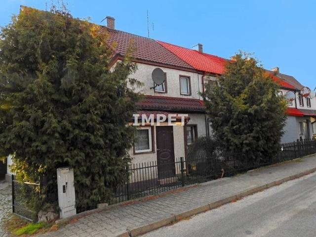 Przestronny dom z tarasem, garażem i dużą działką