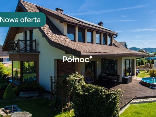 Przestronny dom z basenem i ogrodem w Jaszkowej Dolnej