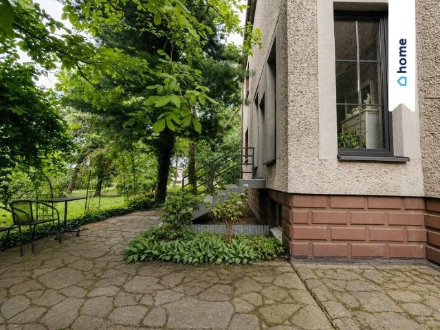 Przestronny dom z dużym ogrodem i 6 pokojami w Czernicy