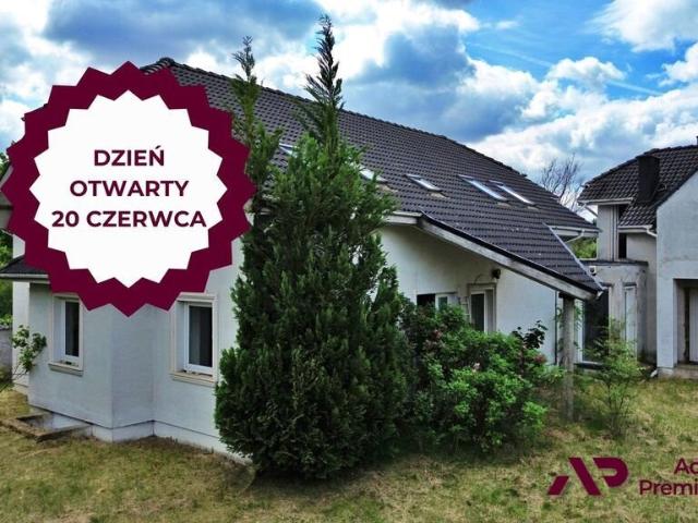 Przestronny dom z dużą działką i prywatnością