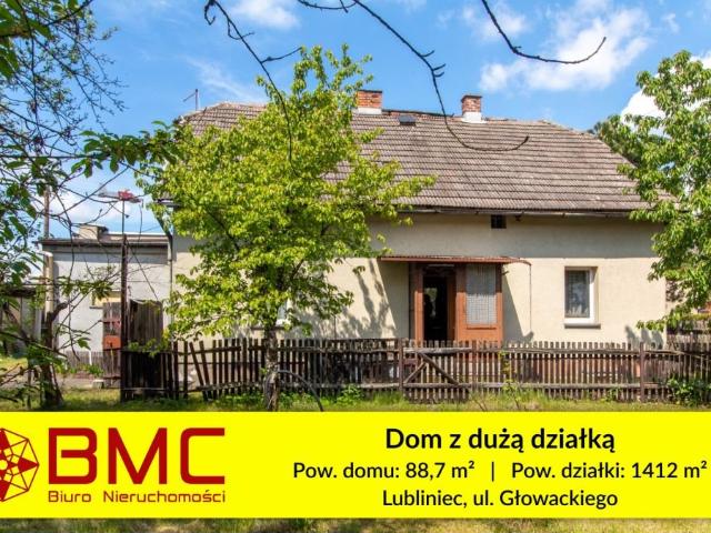 Przestronny dom z dużą działką, potencjał inwestycyjny