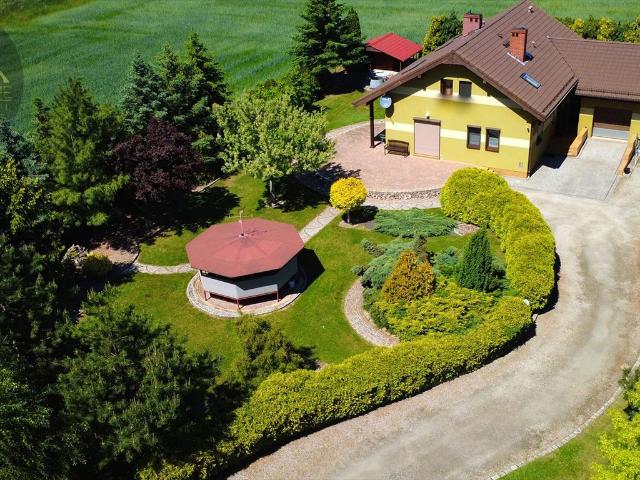 Przestronny dom z kominkiem i ogrodem na 20 arów